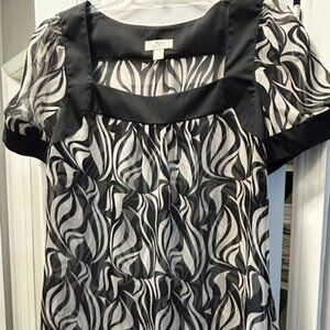 Black/white Square neck sheer top
